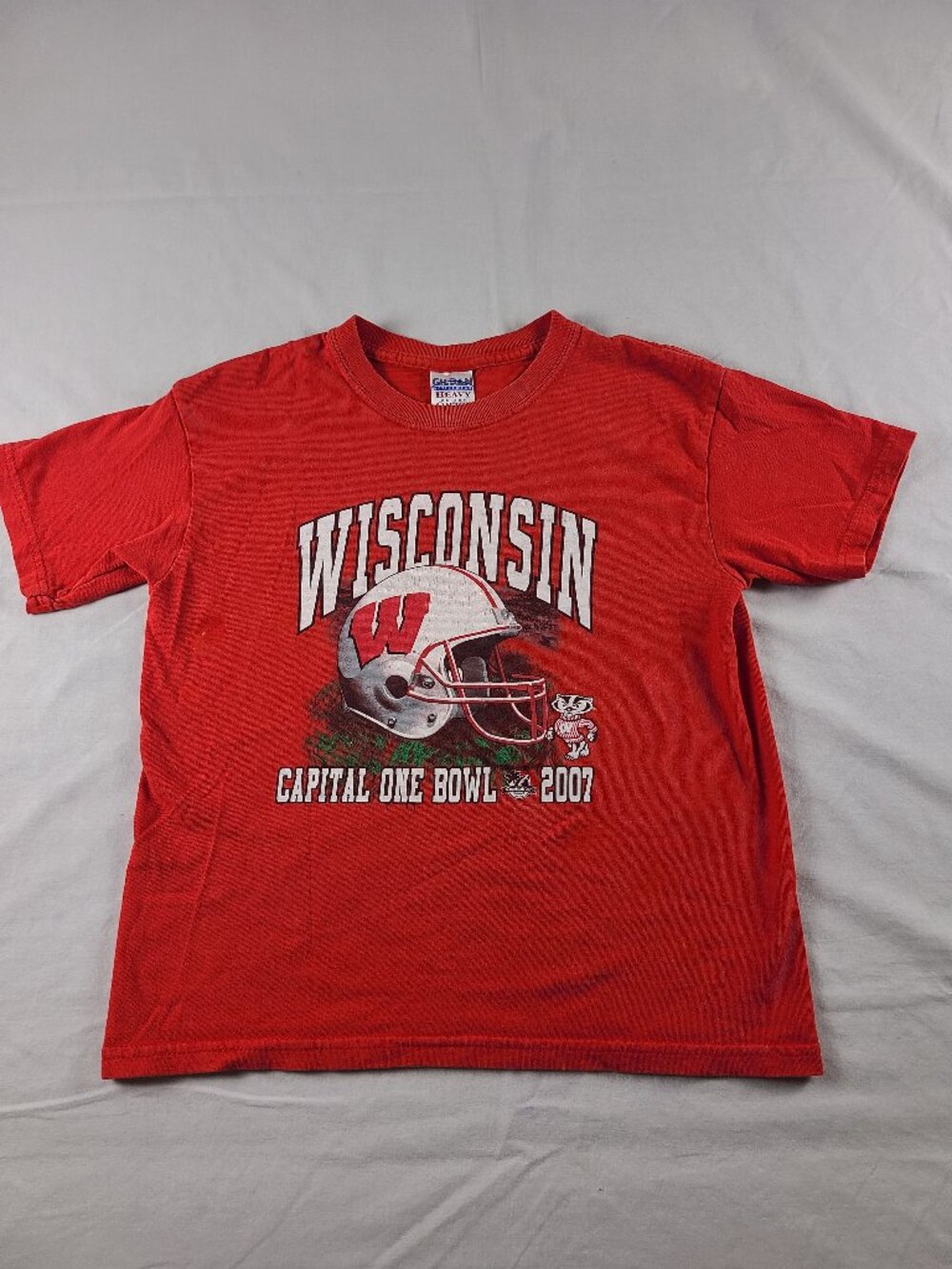 Wisconsin Badgers Capital One Bowl 2007 Tee Shirt Gildan Activewear Youth M Red